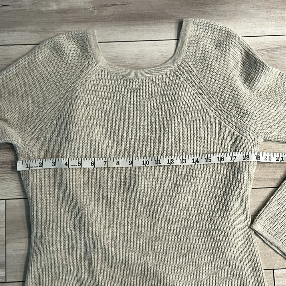 Aerie open back knit Sweater beige size medium NWT